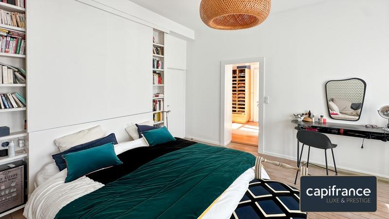 Maison de maîtres - 370 m² - 13 pièces