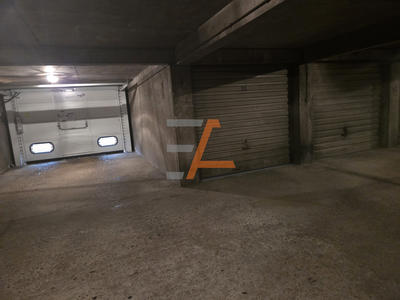 Parking / Garage - 15 m²