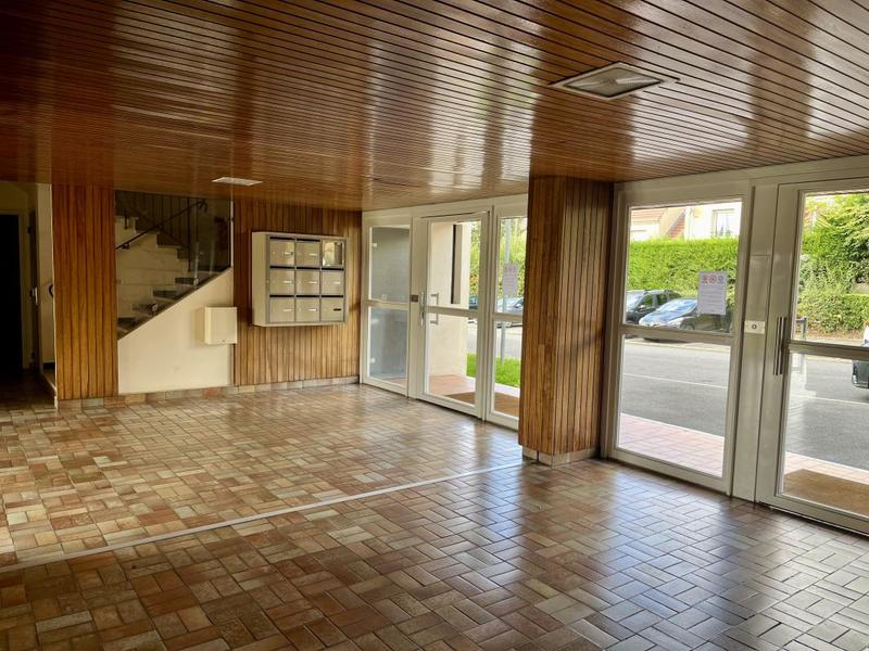 Appartement ancien - 74 m² - 4 pièces