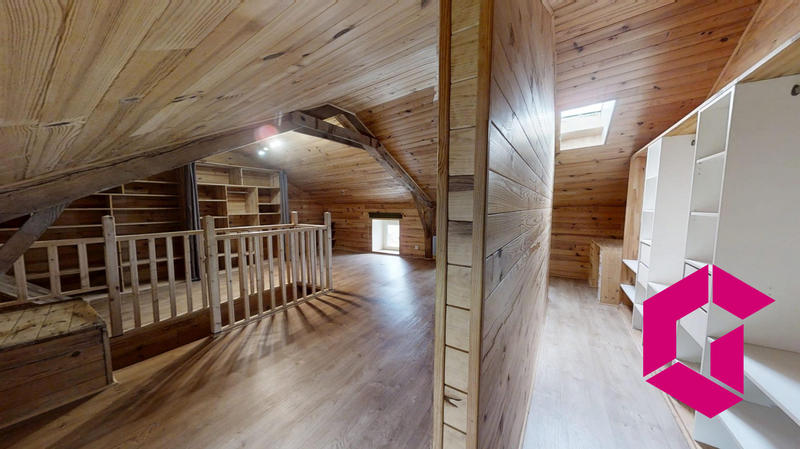 Maison ancienne - 97 m² - 4 pièces