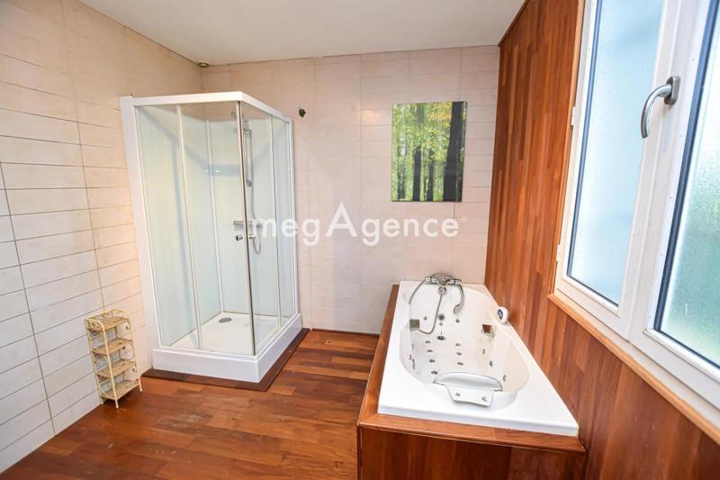 Maison - 268 m² - 7 pièces