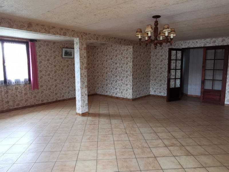 Maison - 179 m² - 8 pièces