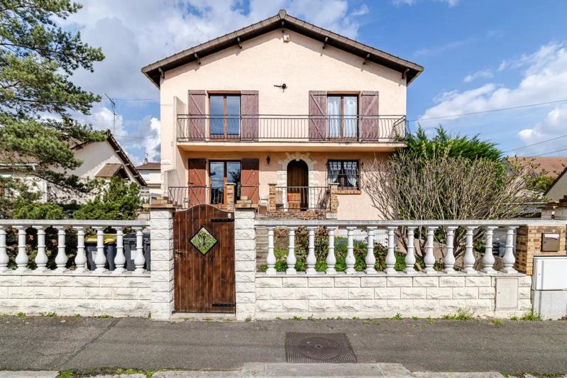 Maison - 125 m² - 5 pièces