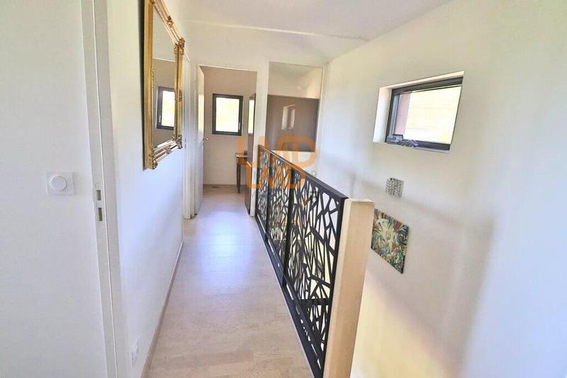 Villa - 92 m² - 5 pièces