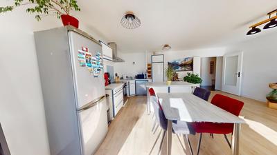 Appartement - 77 m² - 3 pièces