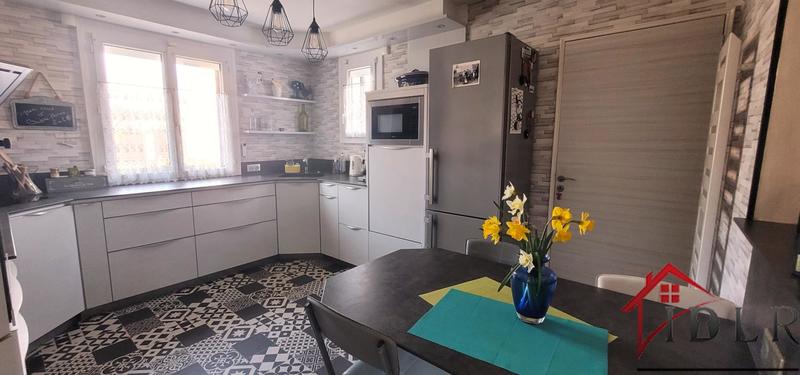 Demeure - 124 m² - 5 pièces