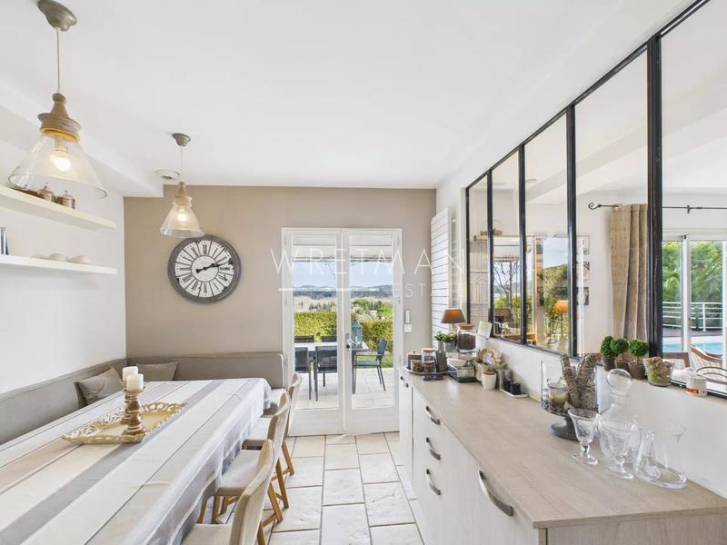 Villa - 130 m² - 6 pièces