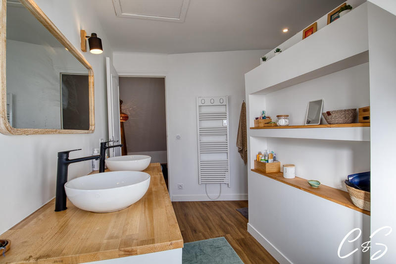 Maison - 110 m² - 4 pièces