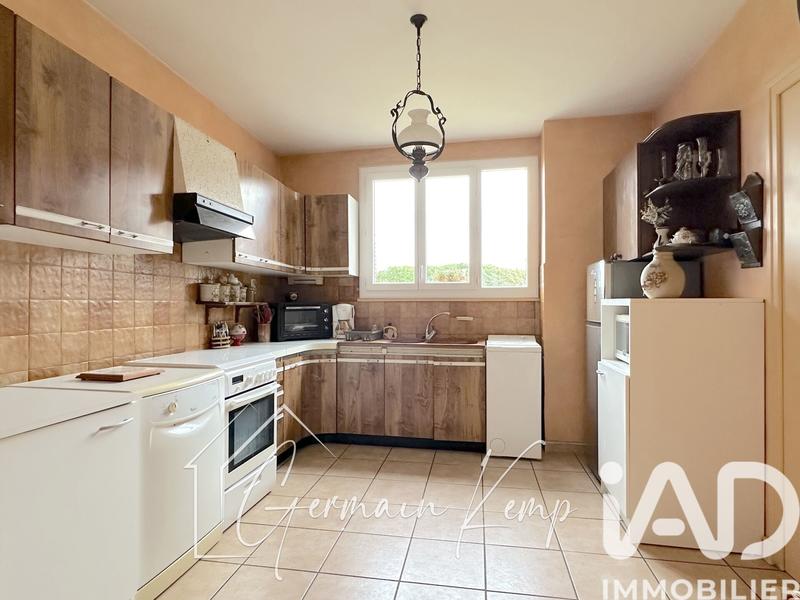 Maison - 250 m² - 9 pièces