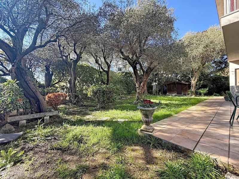 Appartement - 98 m² - 4 pièces