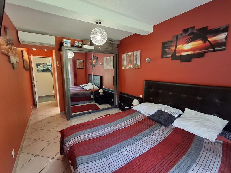 Maison traditionnelle - 170 m² - 9 pièces