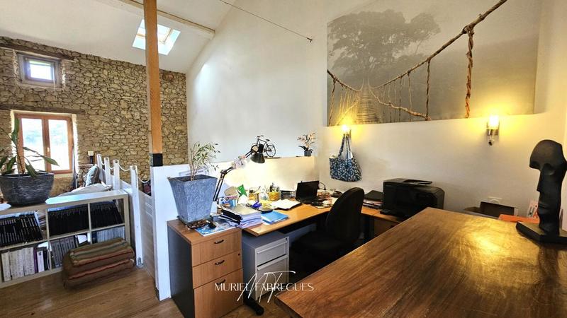 Maison - 189 m² - 6 pièces