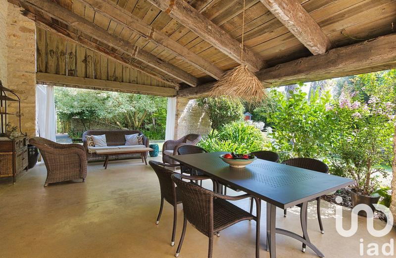 Maison - 460 m² - 10 pièces