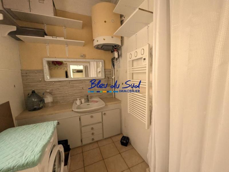 Studio - 25 m² - 1 pièce