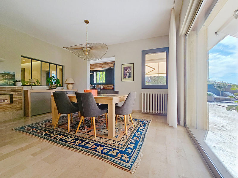 Maison - 195 m² - 6 pièces