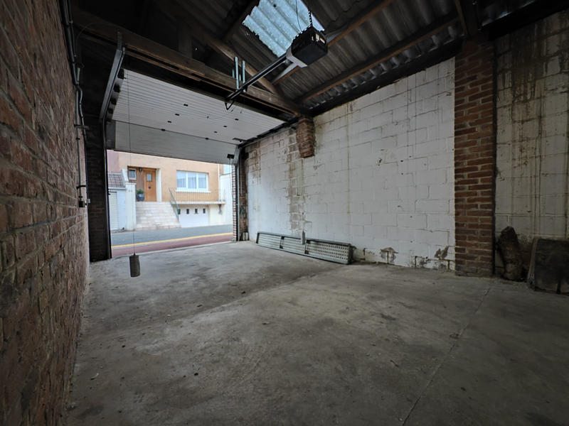 Parking / Garage - 222 m²