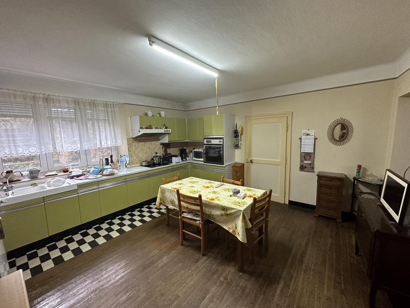 Maison - 200 m² - 4 pièces