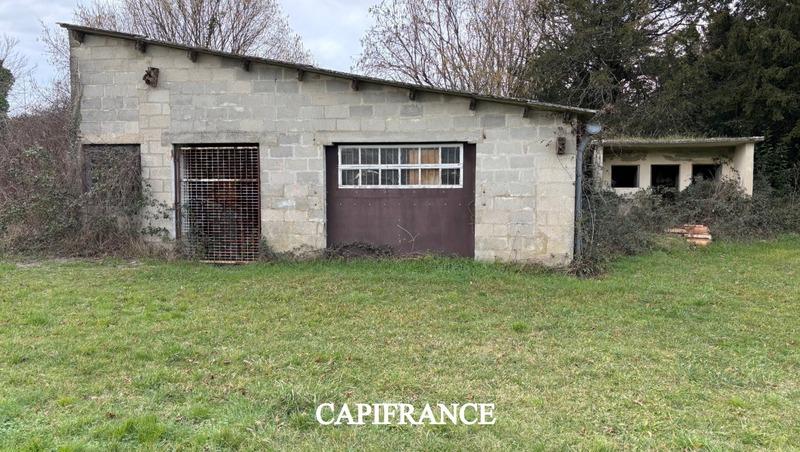 Maison - 864 m² - 1 pièce