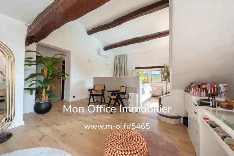 Mas - 310 m² - 9 pièces