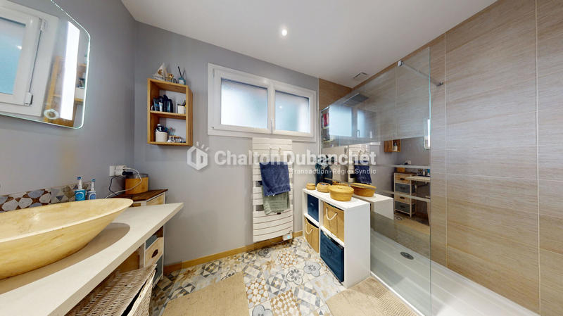 Maison - 165 m² - 8 pièces
