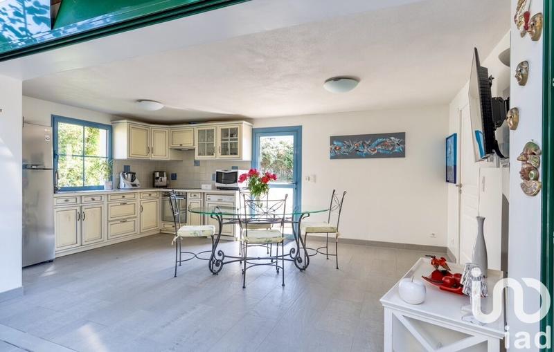 Maison - 203 m² - 7 pièces