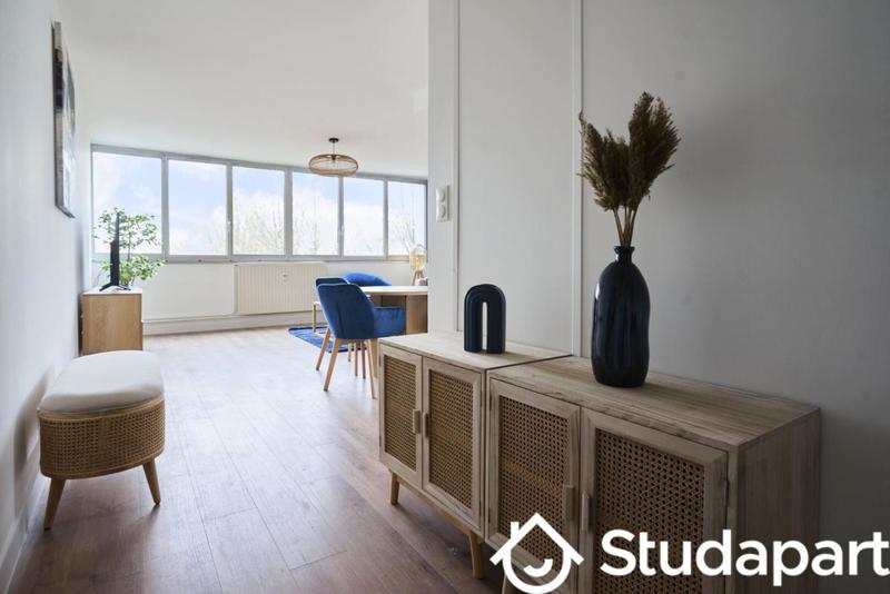 Chambre - 10 m² - 1 pièce