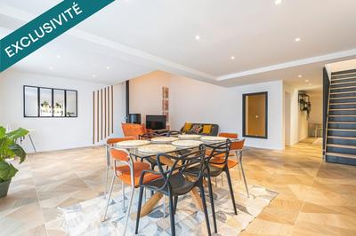 Maison - 197 m² - 7 pièces