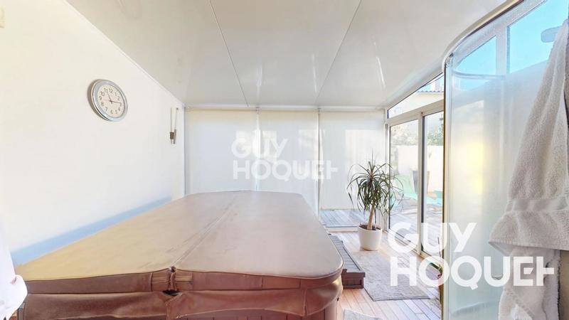 Maison d'architecte - 258 m² - 7 pièces