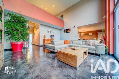 Maison - 264 m² - 6 pièces