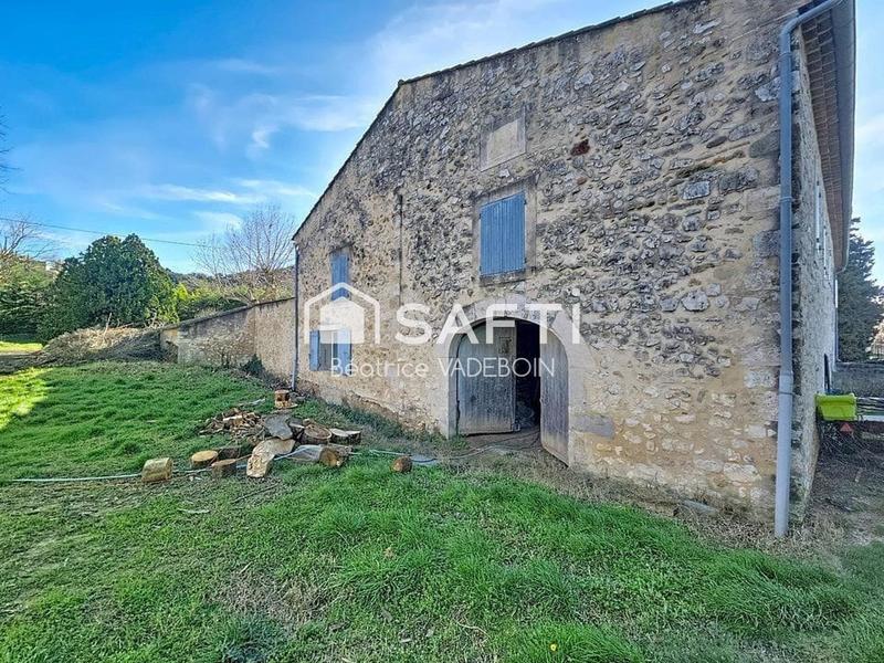 Maison - 200 m² - 5 pièces