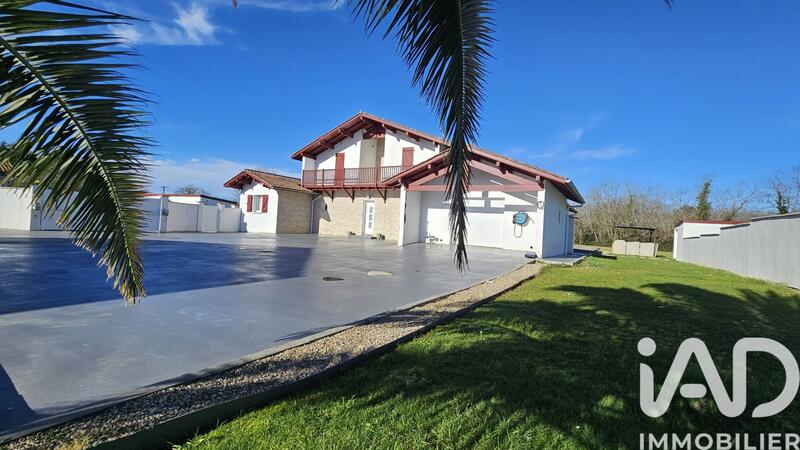 Maison de maîtres - 203 m² - 6 pièces