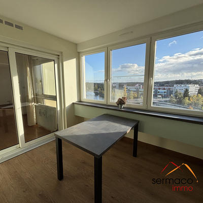 Appartement - 107 m² - 5 pièces