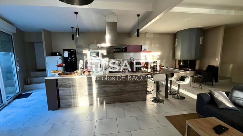 Maison - 429 m² - 10 pièces