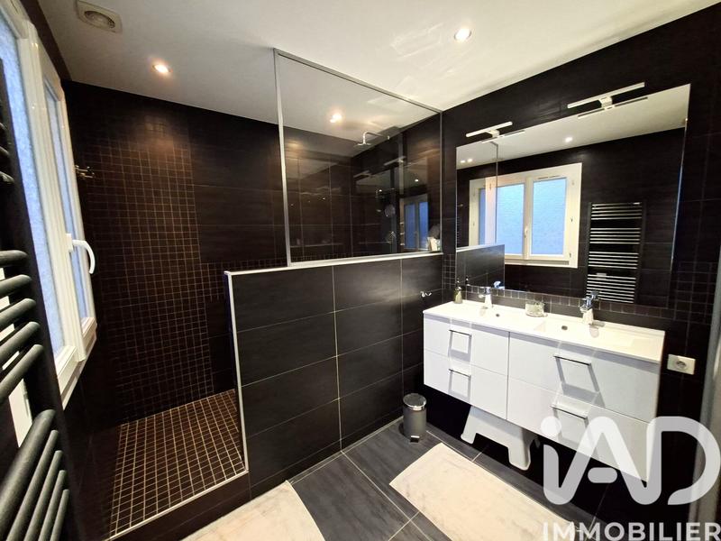 Maison - 122 m² - 4 pièces