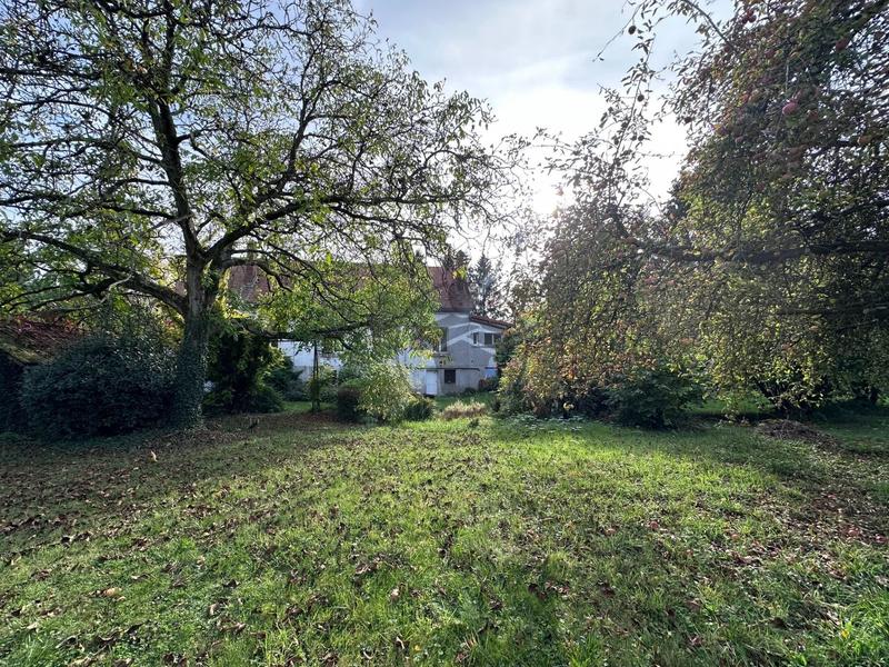 Maison - 287 m² - 10 pièces