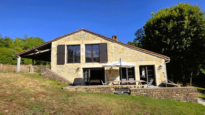 Maison - 426 m² - 15 pièces
