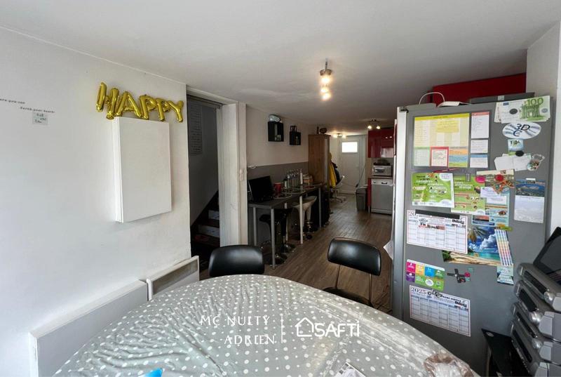 Maison - 90 m² - 5 pièces