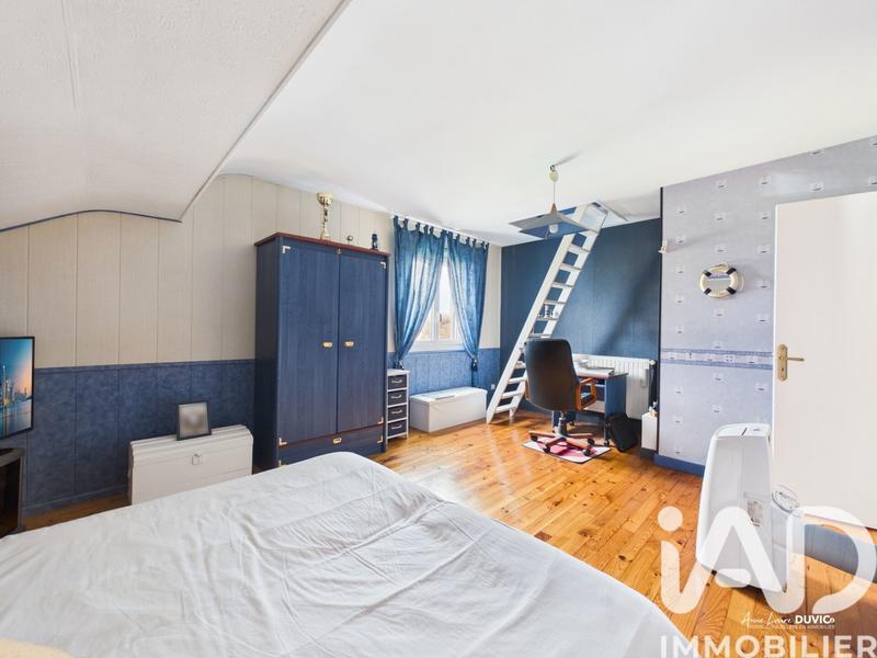 Maison - 243 m² - 7 pièces