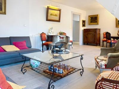 Appartement ancien - 153 m² - 5 pièces