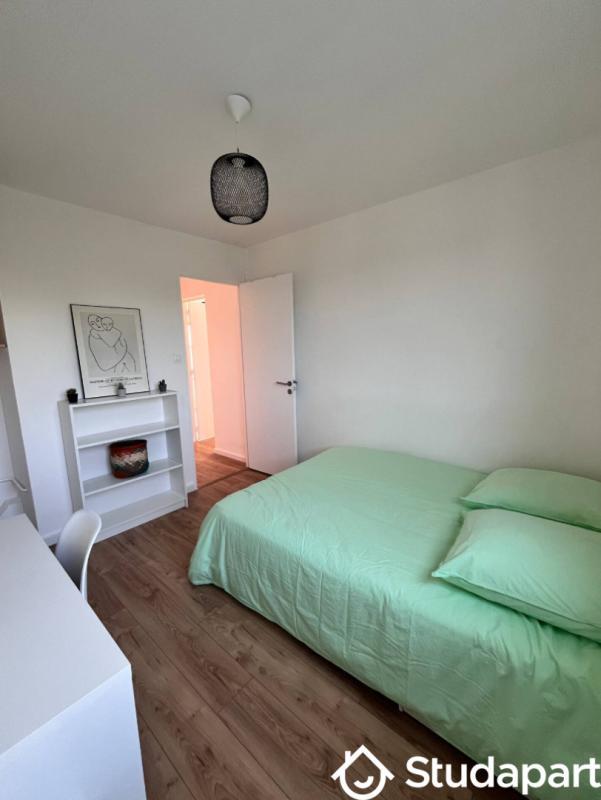 Chambre - 9 m² - 1 pièce
