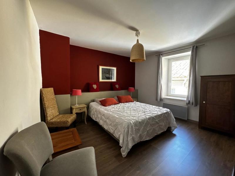 Maison - 208 m² - 7 pièces