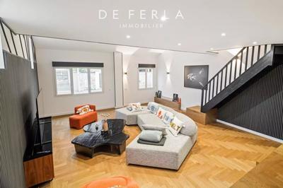 Maison - 244 m² - 6 pièces