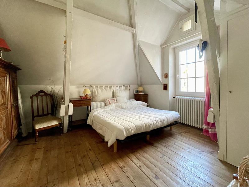 Maison - 144 m² - 7 pièces