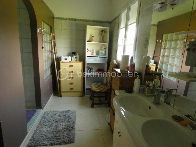 Villa - 184 m² - 8 pièces