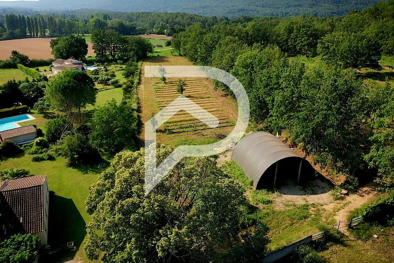 Maison - 231 m² - 11 pièces