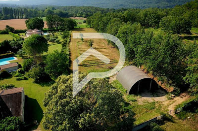 Maison - 231 m² - 11 pièces