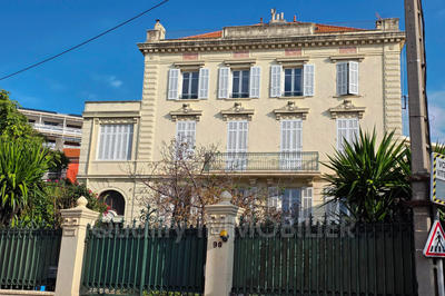 Appartement - 182 m²