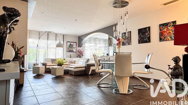 Maison - 172 m² - 6 pièces