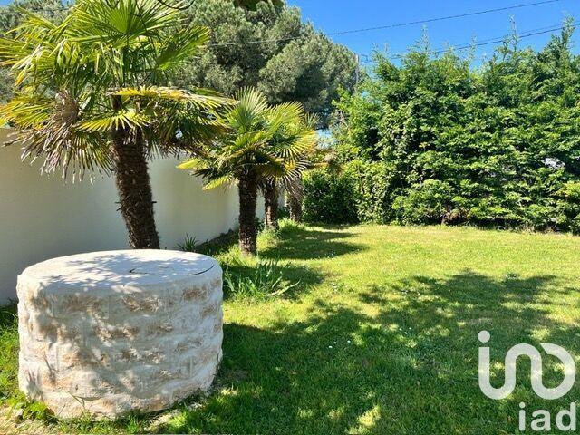 Maison - 236 m² - 9 pièces