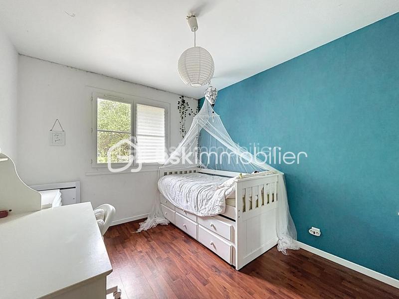 Maison - 230 m² - 9 pièces